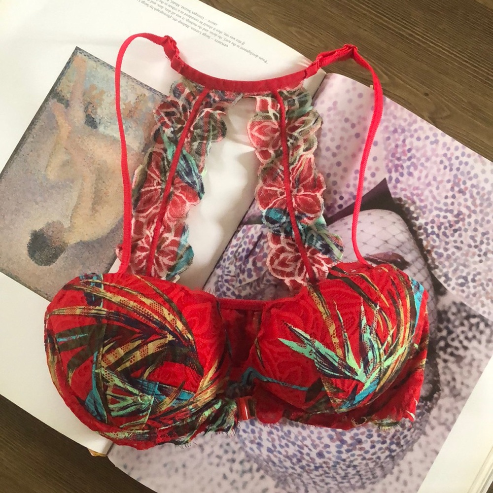 Victoria’s Secret Tropics Push Up Bra